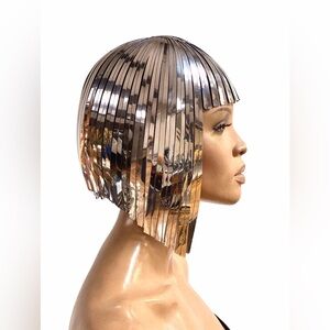 THE ORIGINAL Divamp Silver WIG ,Cleopatra metallic wig